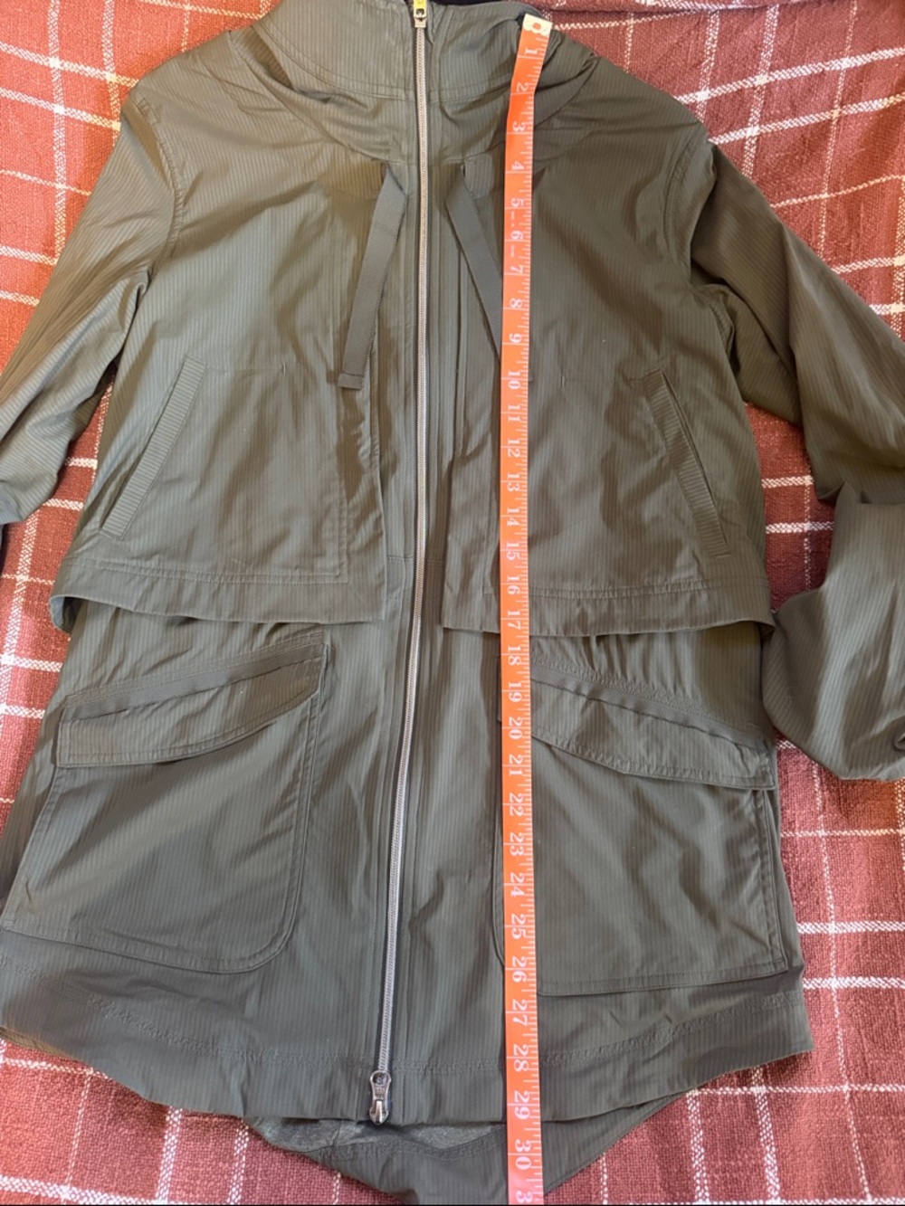 Lululemon Yogi Anorak Jacket - fatigue green - Picture 12 of 14